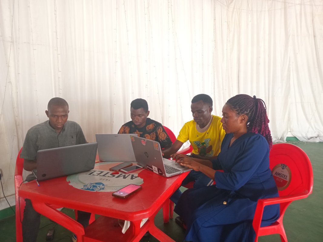 🌟 Soutenons les jeunes en leur enseignant les compétences numériques modernes ! 💻✨